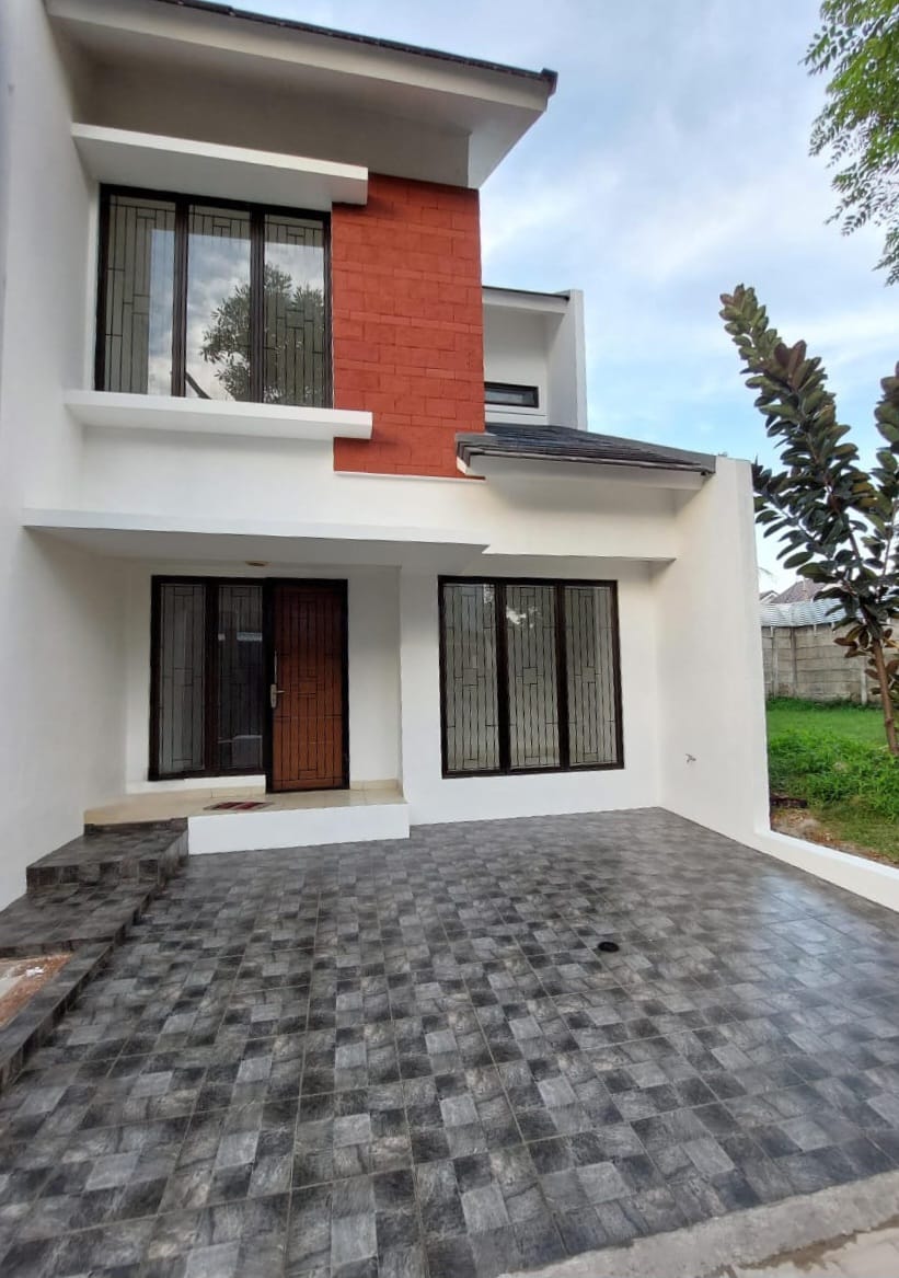 Properti terdaftar untuk dijual atau disewa - Dijual Rumah 2 Lantai Minimalis Sudah Renovasi Dalam Cluster Graha Raya Bintaro